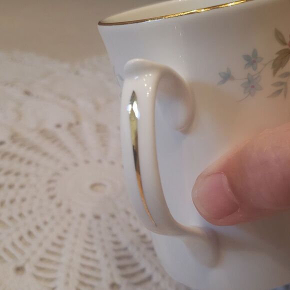 Vintage Bone China Floral Coffee Cup Mug with Gold Trim - Picture 7 of 11